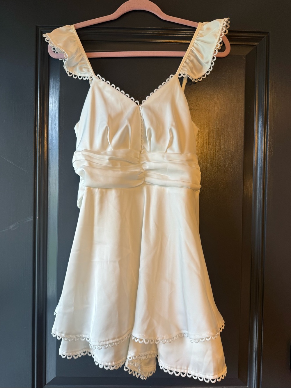 Altar’d State White Satin Flutter Sleeve Romper Size Large EUC - Picture 3 of 10